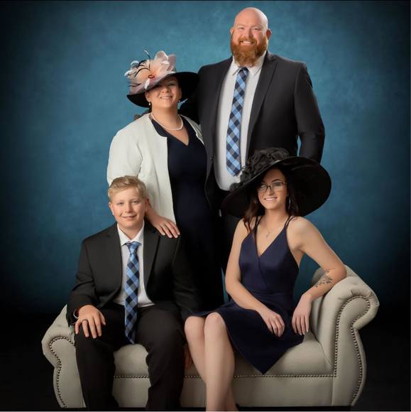 Meet your Posher, Brandy - Picture 1 of 1